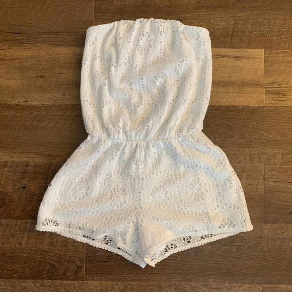 Lilly Pulitzer Dresses & Skirts - Lily Pulitzer Lace Romper
